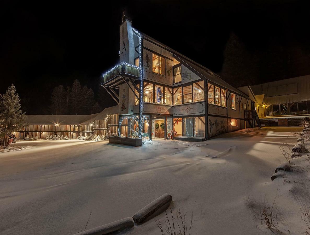 Austing Haus Hotel Taos Ski Valley Exterior photo